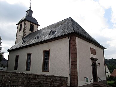 Die Pfarrkirche St. Valentin, Reutern in Reutern. Die Pfarrkirche St. Valentin, Reutern in Reutern.
